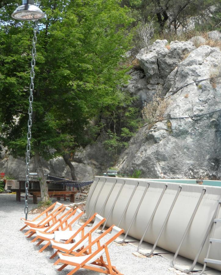 Pataki Studios Petrovac 외부 사진