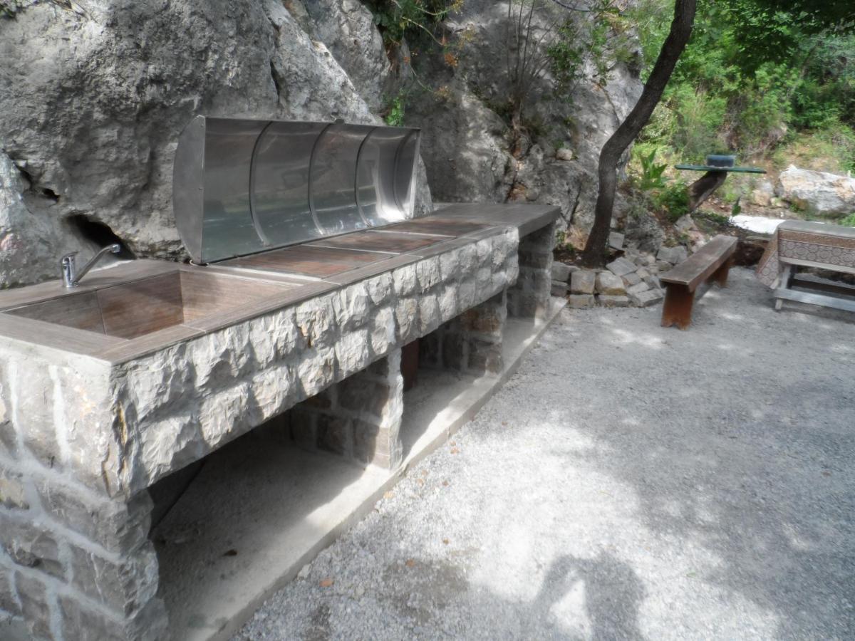 Pataki Studios Petrovac 외부 사진